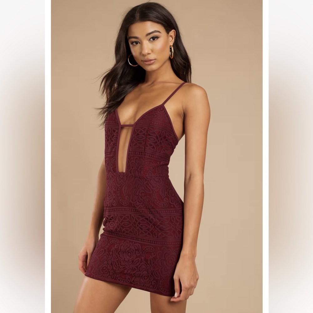 NWT TOBI Out For the Day Plunging Bodycon Mini Dress in Wine